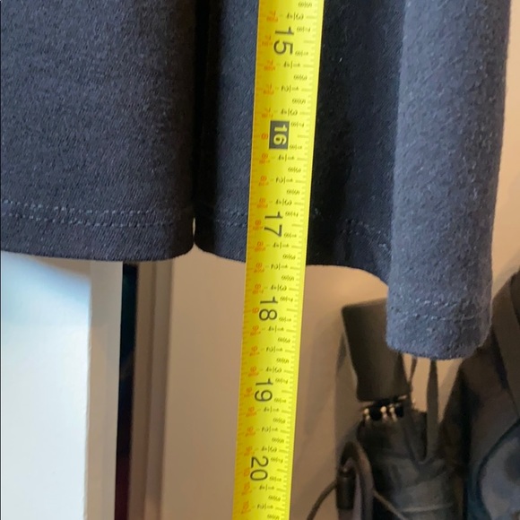 Black skater style flow skirt - Picture 4 of 5